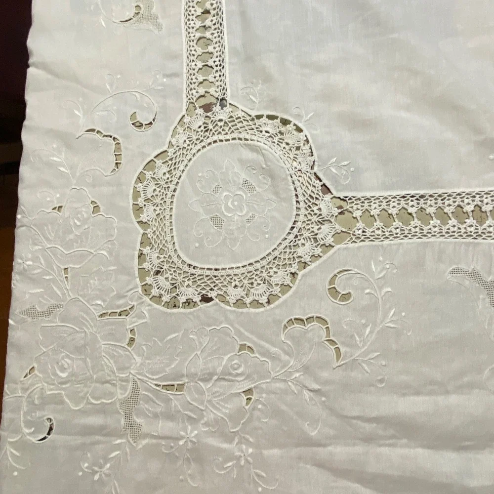 Vtg 80s Hand Made Beige Cotton Lace Embroidery Tablecloth Floral Cottagecore